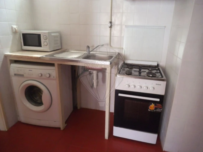 Apartamento T1 para Arrendamento em Sé Nova, Santa Cruz, Almedina e São Bartolomeu Foto 7