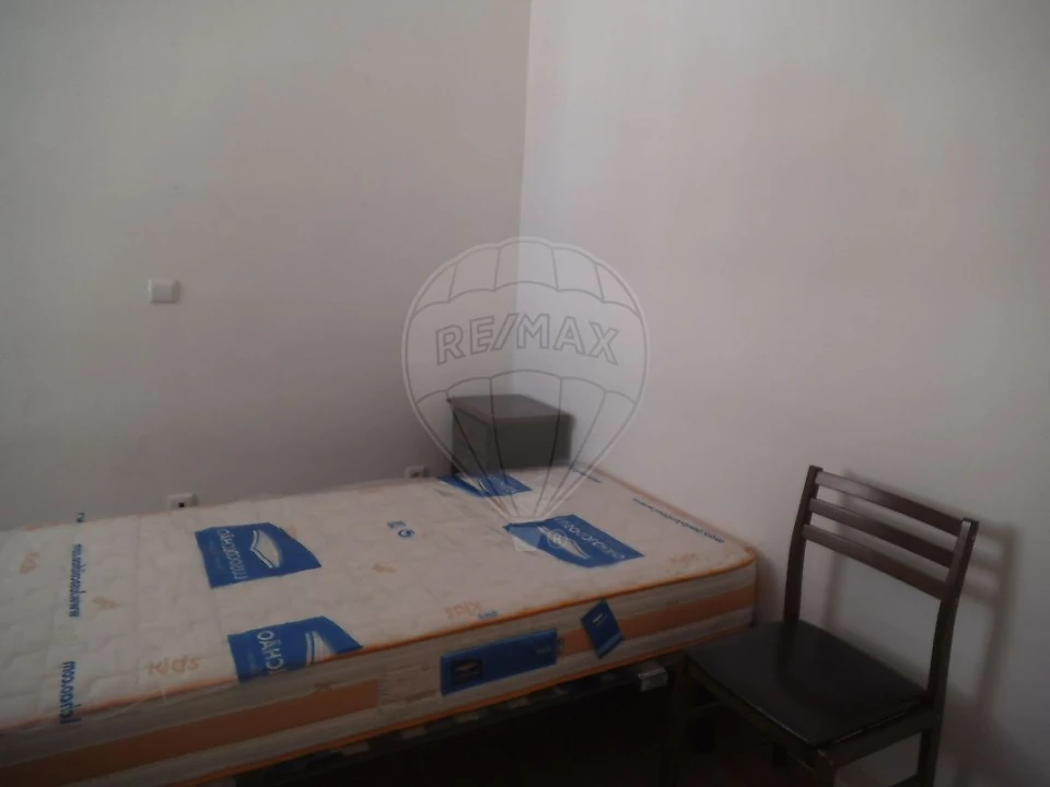 Apartamento T1 para Arrendamento em Sé Nova, Santa Cruz, Almedina e São Bartolomeu Foto 5