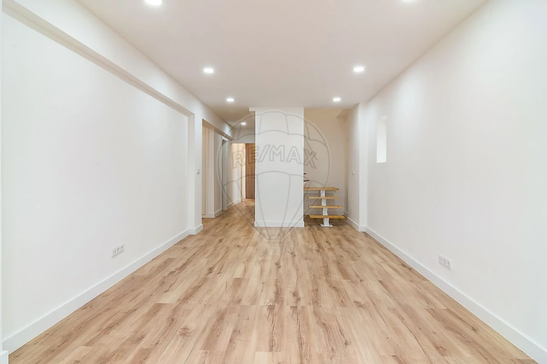 Apartamento T4 para Venda em Cascais e Estoril Foto 2