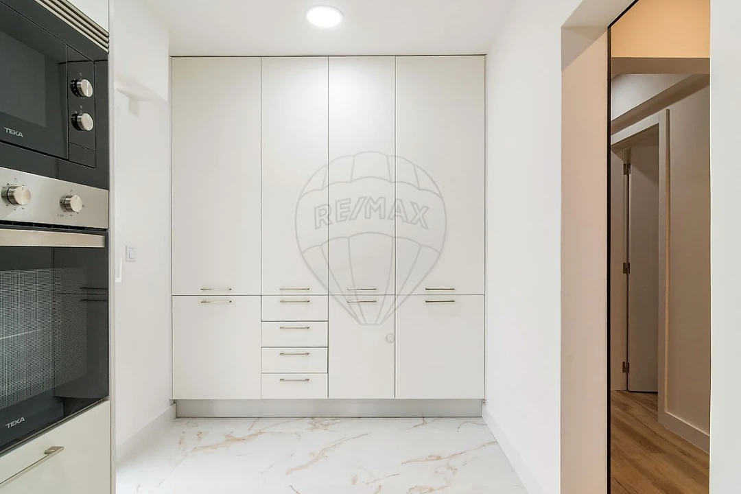 Apartamento T4 para Venda em Cascais e Estoril Foto 4