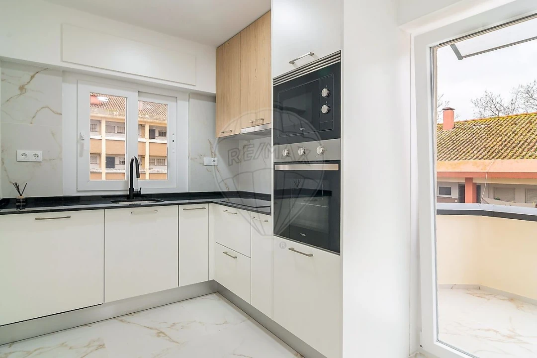 Apartamento T4 para Venda em Cascais e Estoril Foto 5