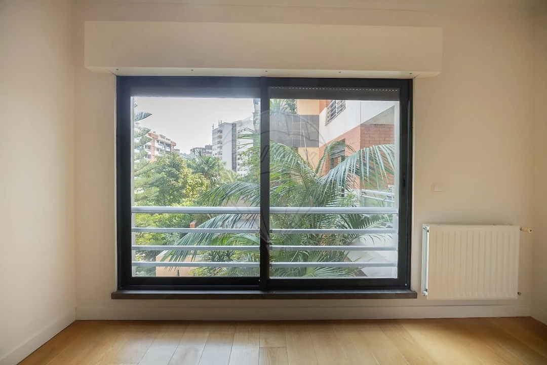 Apartamento T2 para Arrendamento em Algés, Linda-A-Velha e Cruz Quebrada-Dafundo Foto 15