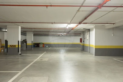 Apartamento T2 para Arrendamento em Algés, Linda-A-Velha e Cruz Quebrada-Dafundo