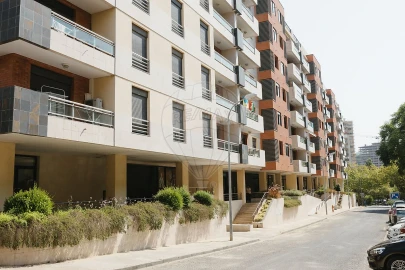 Apartamento T2 para Arrendamento em Algés, Linda-A-Velha e Cruz Quebrada-Dafundo
