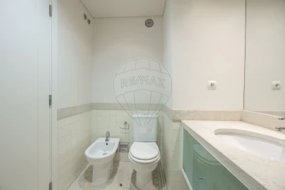 Apartamento T2 para Arrendamento em Algés, Linda-A-Velha e Cruz Quebrada-Dafundo