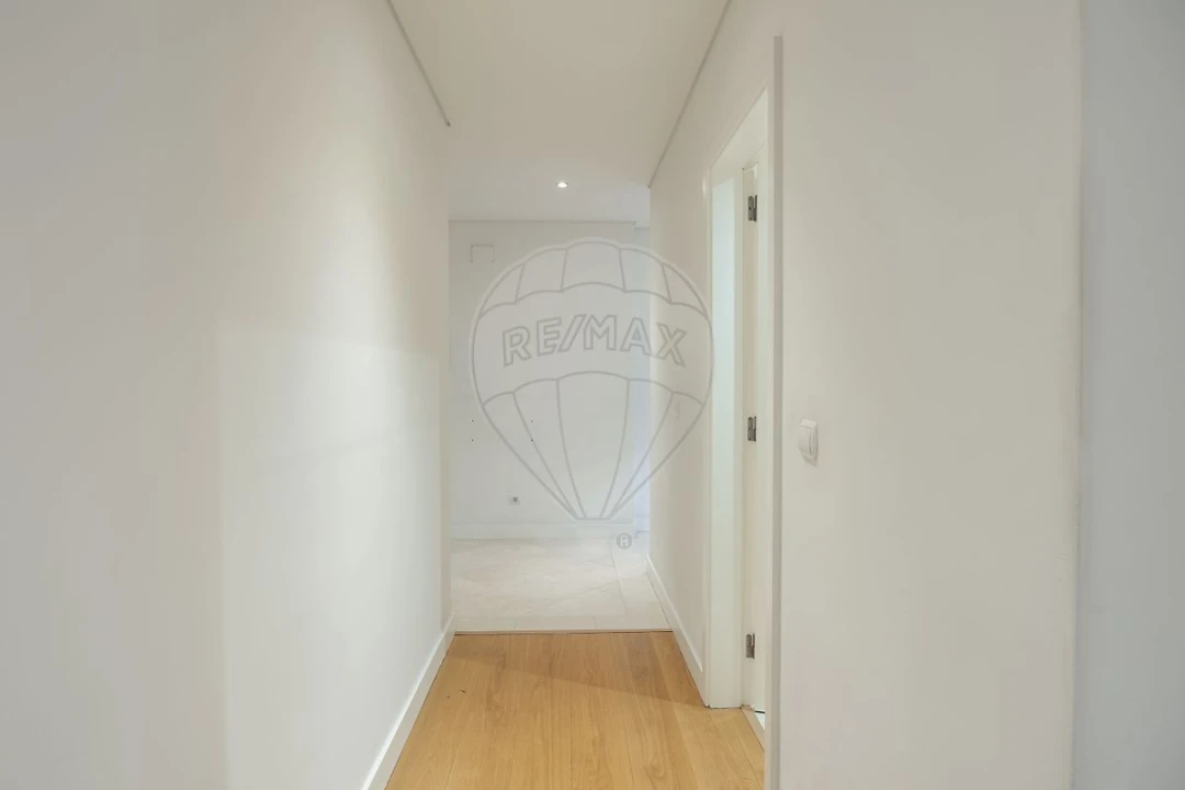Apartamento T2 para Arrendamento em Algés, Linda-A-Velha e Cruz Quebrada-Dafundo Foto 22
