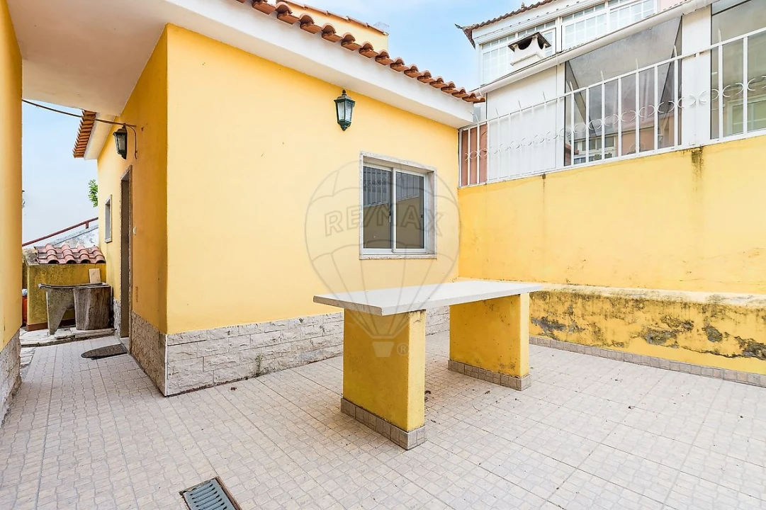 Moradia T5 para Venda em Carcavelos e Parede Foto 21