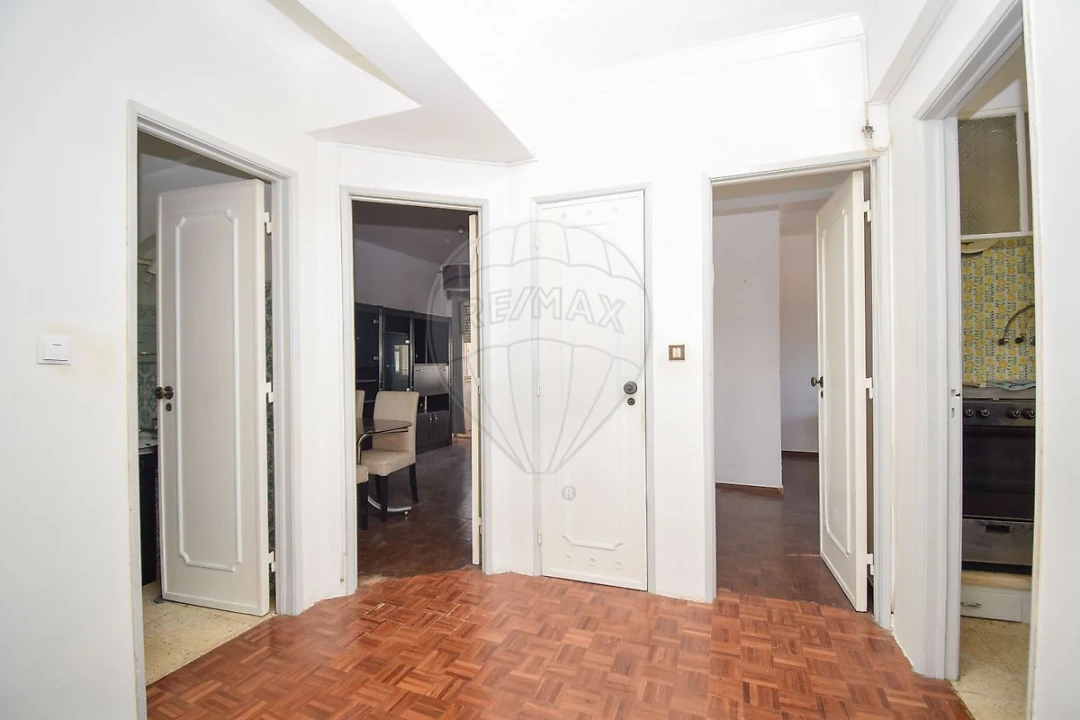 Apartamento T2 para Venda em Vila Franca de Xira Foto 8