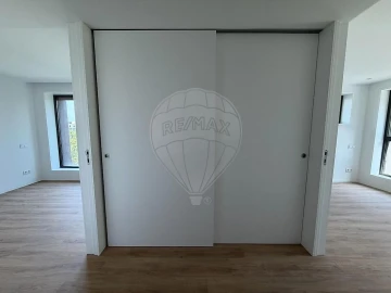 Apartamento T2 para Arrendamento em Mafamude e Vilar do Paraíso