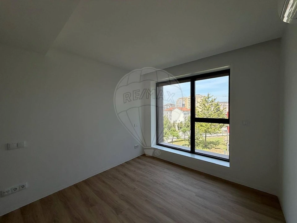Apartamento T2 para Arrendamento em Mafamude e Vilar do Paraíso Foto 12