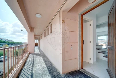 Apartamento T3 para Venda em Algueirão-Mem Martins