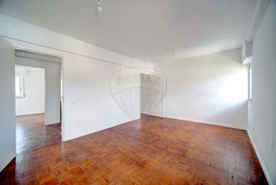 Apartamento T3 para Venda em Algueirão-Mem Martins