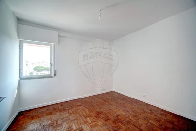 Apartamento T3 para Venda em Algueirão-Mem Martins