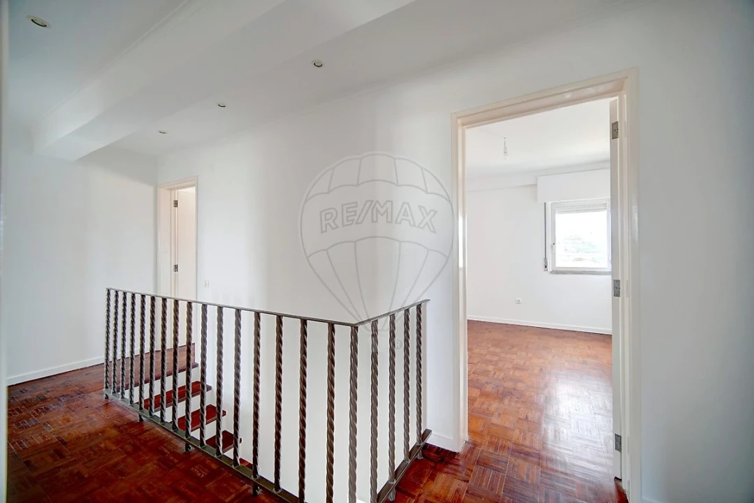 Apartamento T3 para Venda em Algueirão-Mem Martins Foto 19