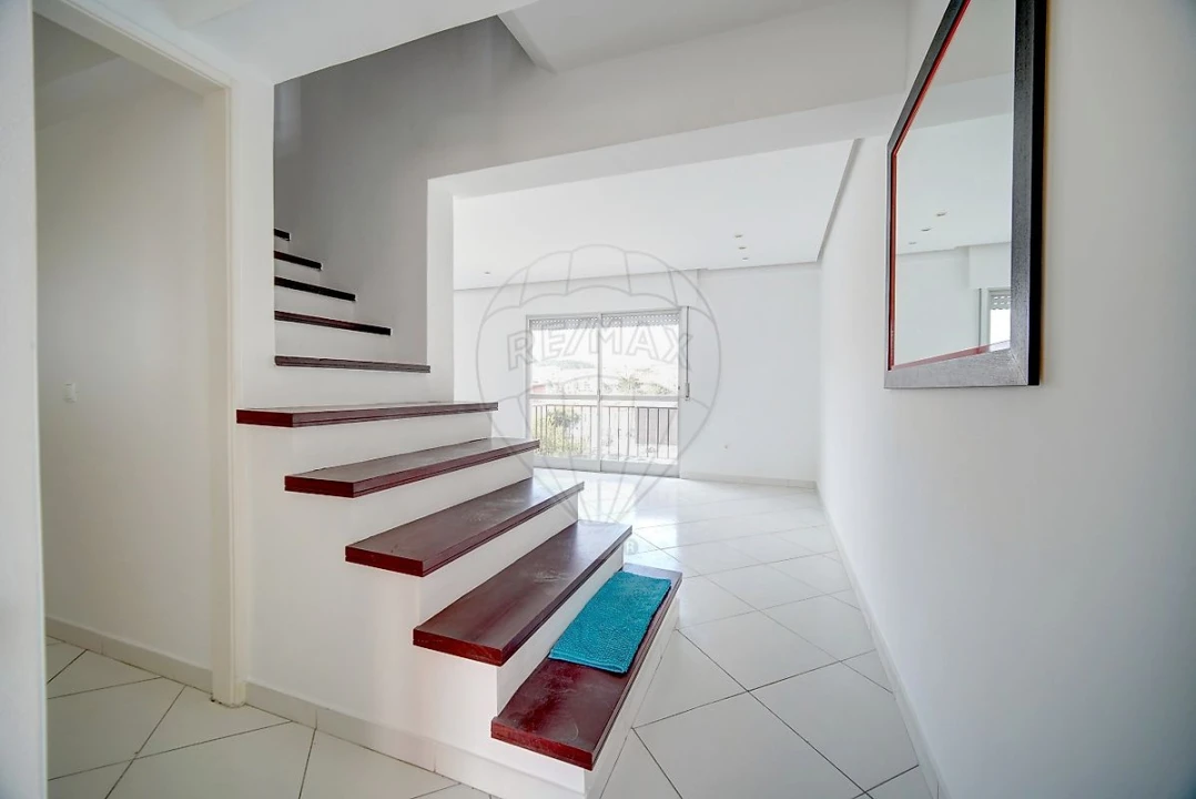 Apartamento T3 para Venda em Algueirão-Mem Martins Foto 30