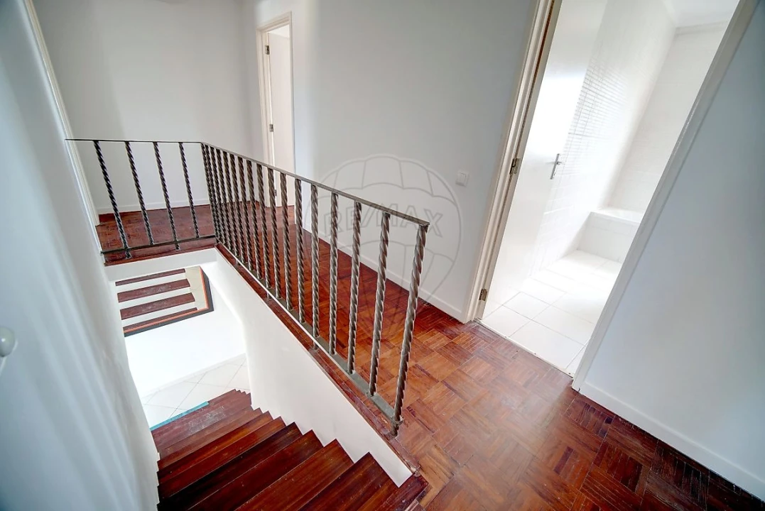 Apartamento T3 para Venda em Algueirão-Mem Martins Foto 18