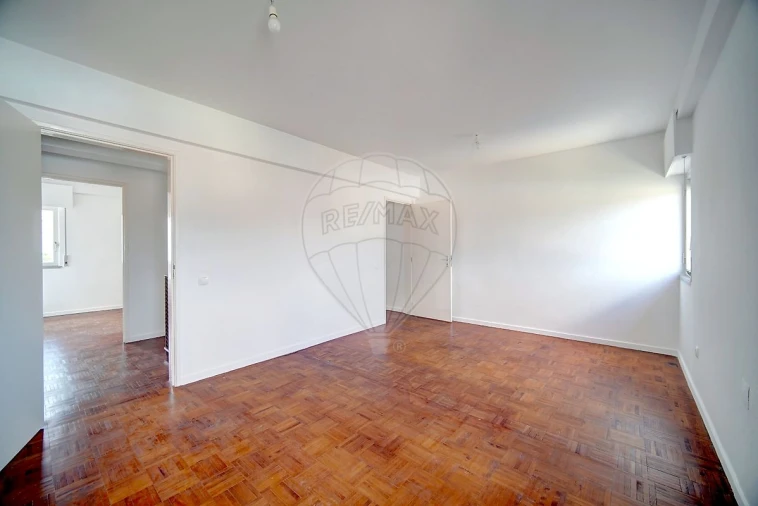 Apartamento T3 para Venda em Algueirão-Mem Martins Foto 15