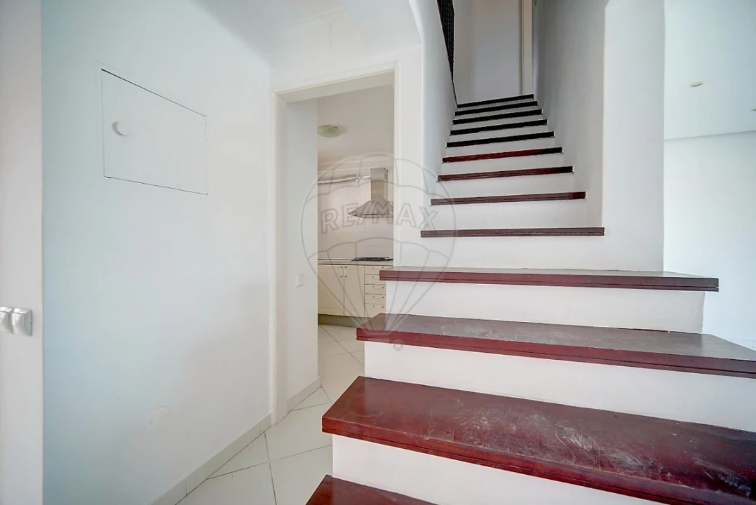 Apartamento T3 para Venda em Algueirão-Mem Martins Foto 6