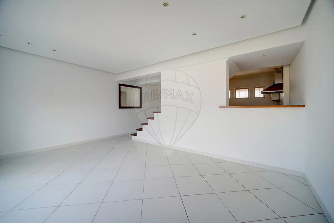 Apartamento T3 para Venda em Algueirão-Mem Martins Foto 29