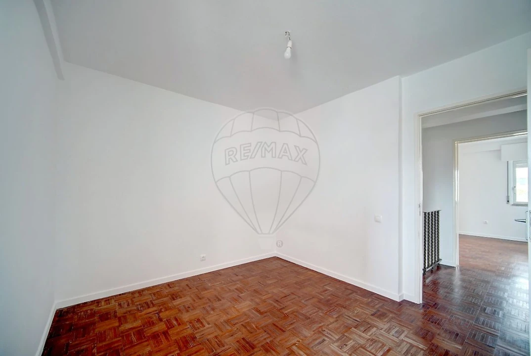 Apartamento T3 para Venda em Algueirão-Mem Martins Foto 21