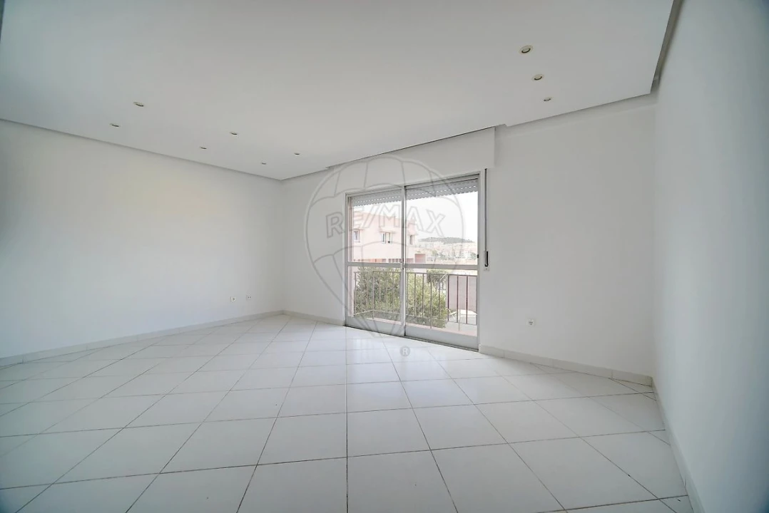 Apartamento T3 para Venda em Algueirão-Mem Martins Foto 8