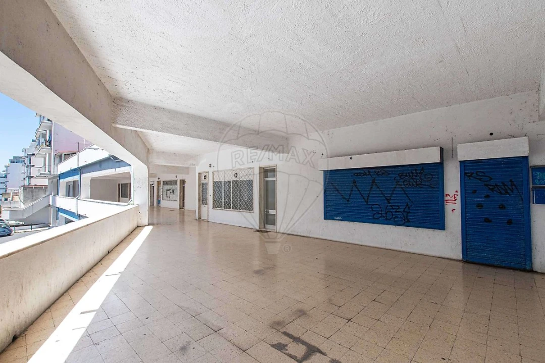Apartamento T3 para Venda em Rio de Mouro Foto 19