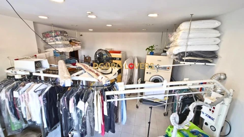 Negócio para Venda em Santa Marinha e São Pedro da Afurada