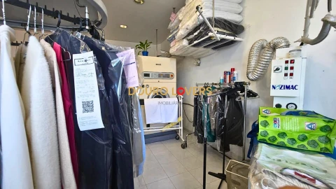 Negócio para Venda em Santa Marinha e São Pedro da Afurada