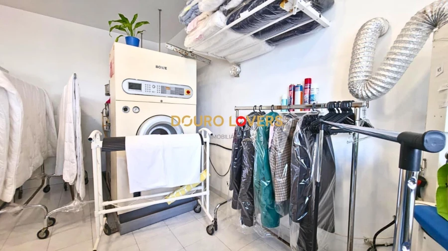 Negócio para Venda em Santa Marinha e São Pedro da Afurada Foto 18