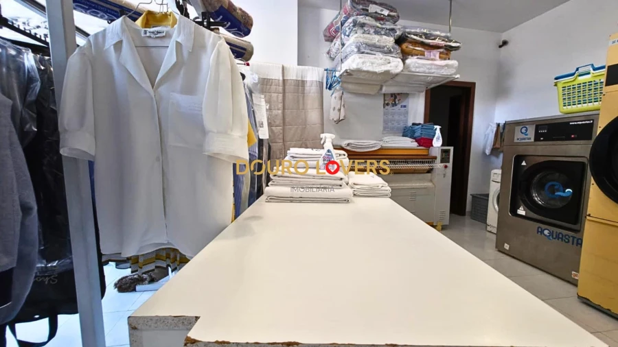 Negócio para Venda em Santa Marinha e São Pedro da Afurada Foto 12