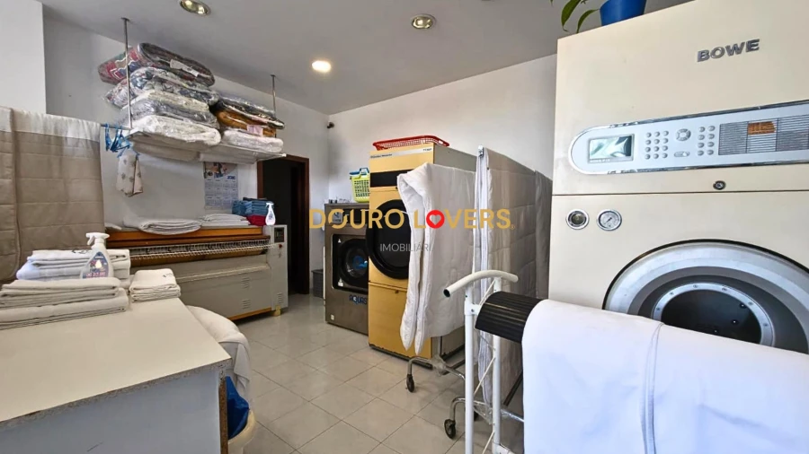 Negócio para Venda em Santa Marinha e São Pedro da Afurada Foto 7