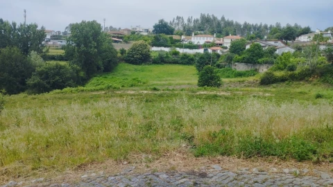 Terreno para Venda em O. Azeméis, Riba-Ul, Ul, Macinhata Seixa, Madail