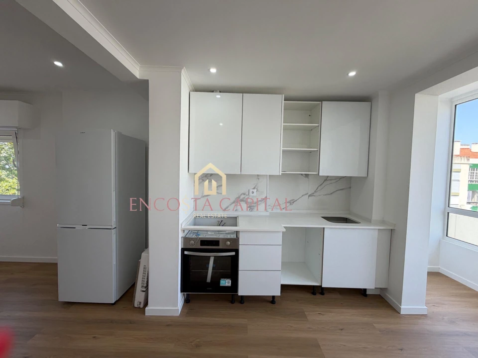 Apartamento T1 para Venda em Águas Livres Foto 4