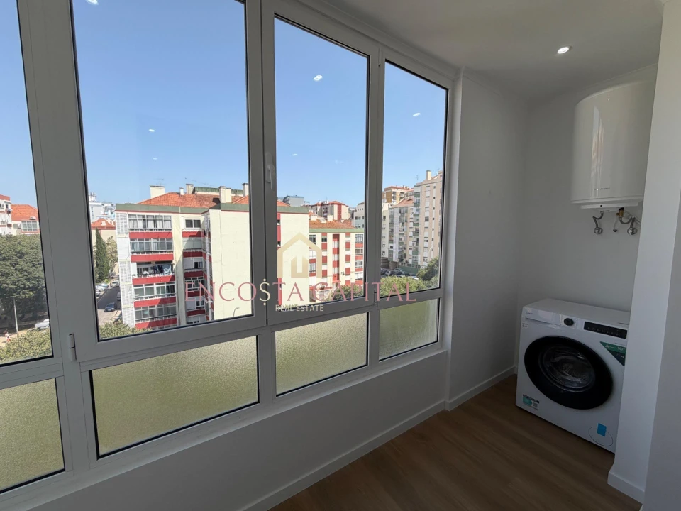 Apartamento T1 para Venda em Águas Livres Foto 7
