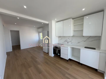 Apartamento T1 para Venda em Águas Livres