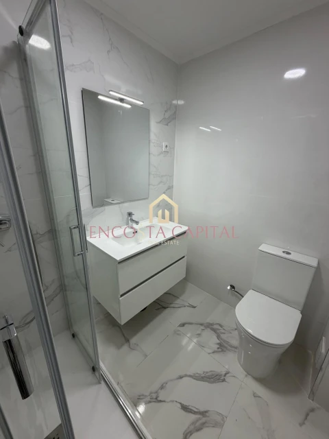 Apartamento T1 para Venda em Águas Livres