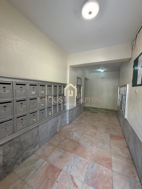 Apartamento T1 para Venda em Águas Livres