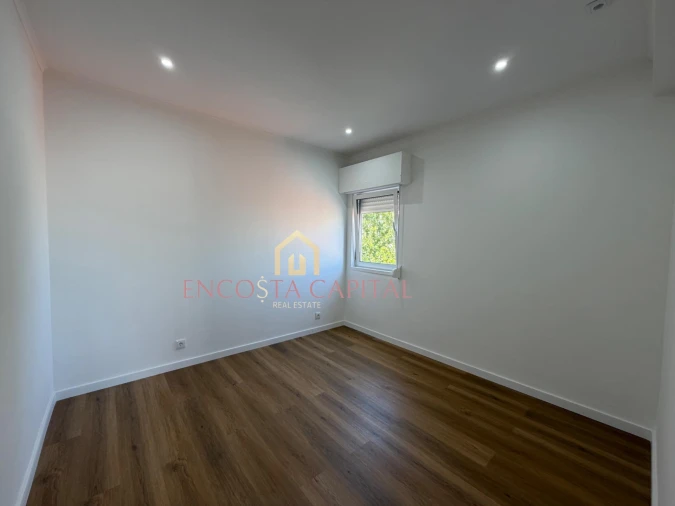 Apartamento T1 para Venda em Águas Livres Foto 10