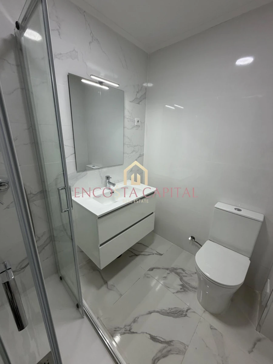 Apartamento T1 para Venda em Águas Livres Foto 15