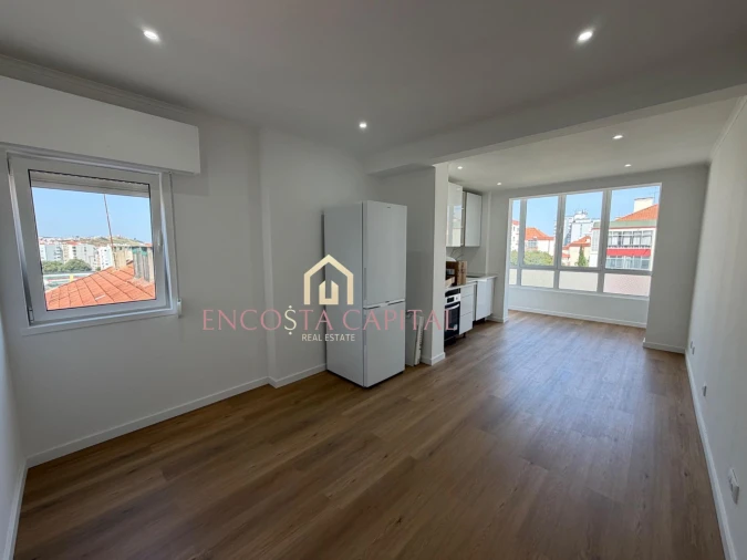 Apartamento T1 para Venda em Águas Livres Foto 2