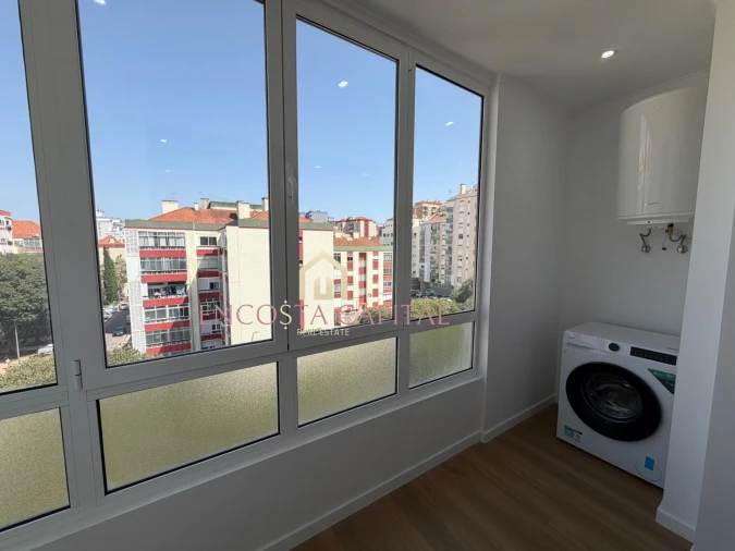 Apartamento T1 para Venda em Águas Livres Foto 7