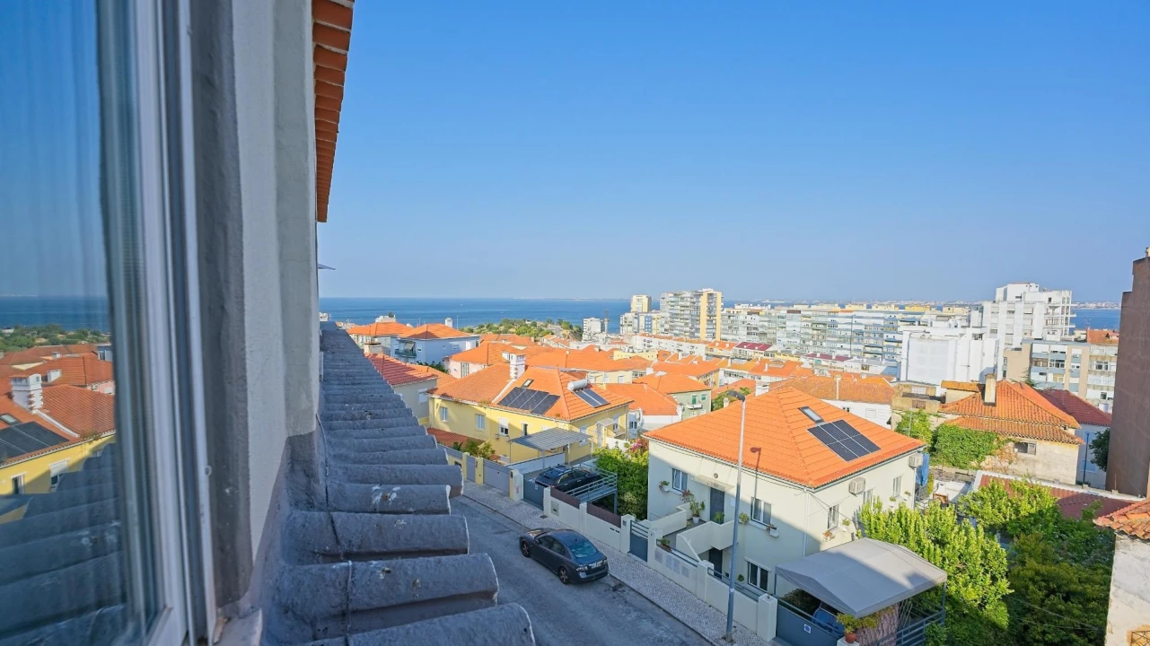 Apartamento T2 para Venda em Almada, Cova da Piedade, Pragal e Cacilhas Foto 1