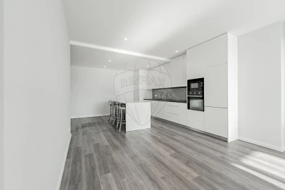 Apartamento T3 para Venda em Ferreiros e Gondizalves