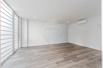 Apartamento T3 para Venda em Ferreiros e Gondizalves