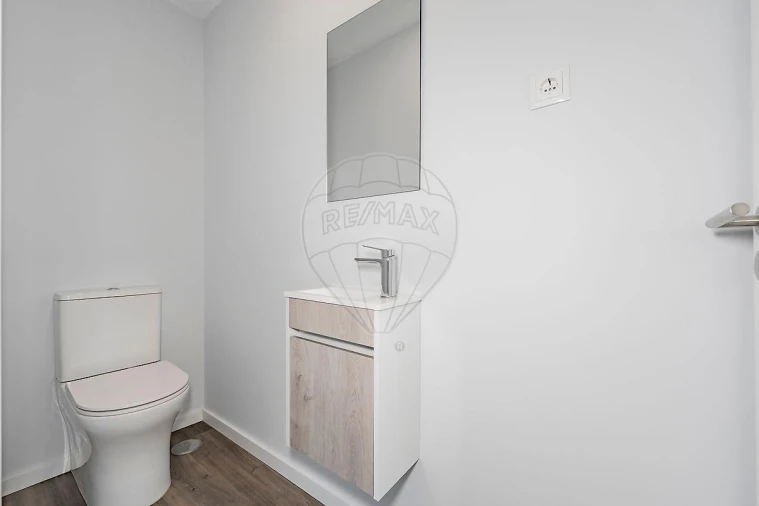 Apartamento T3 para Venda em Ferreiros e Gondizalves Foto 11