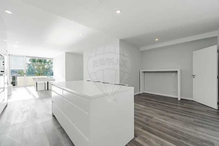 Apartamento T3 para Venda em Ferreiros e Gondizalves Foto 14