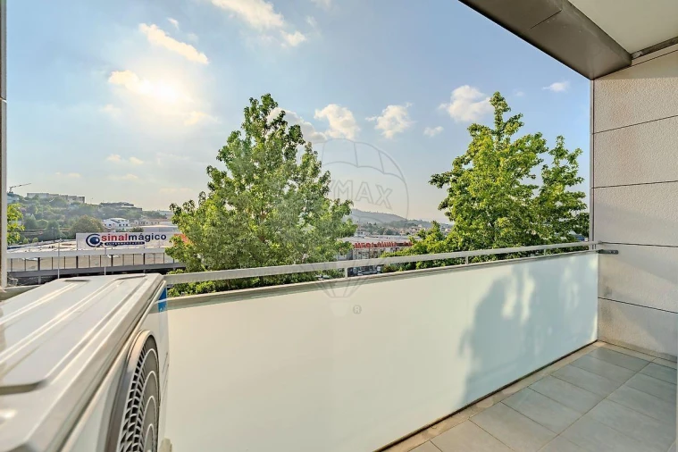 Apartamento T3 para Venda em Ferreiros e Gondizalves Foto 18
