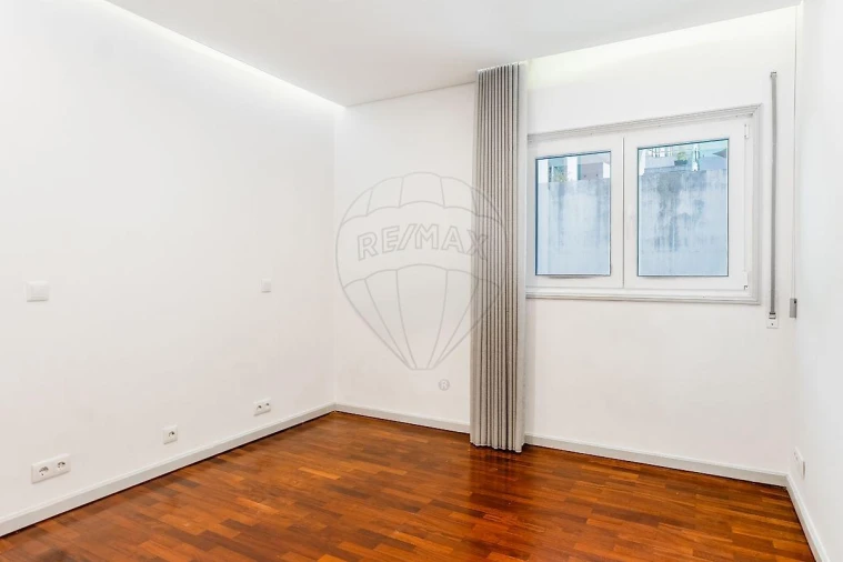 Apartamento T2 para Venda em Creixomil Foto 28
