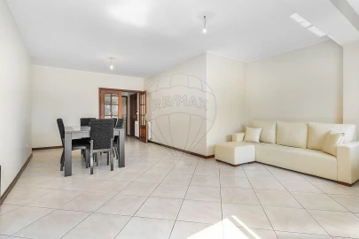 Apartamento T3 para Venda em Povoa de Lanhoso (N. Senhora do Amparo)