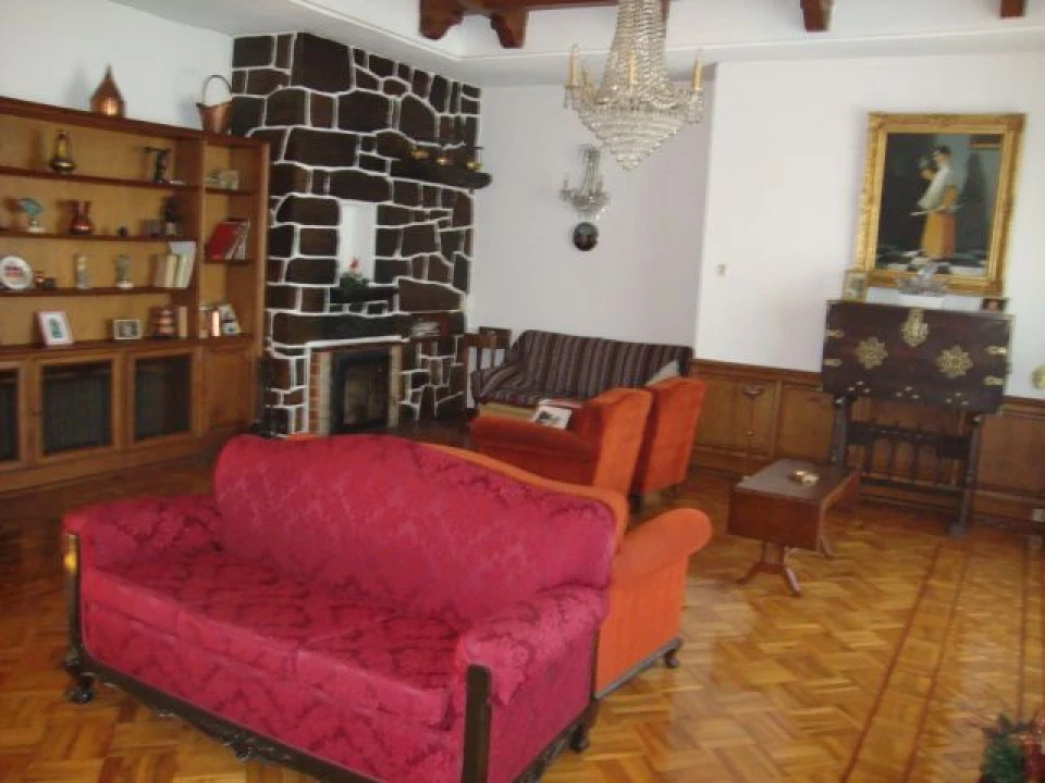 Moradia T10 para Venda em Vilar de Pinheiro Foto 2